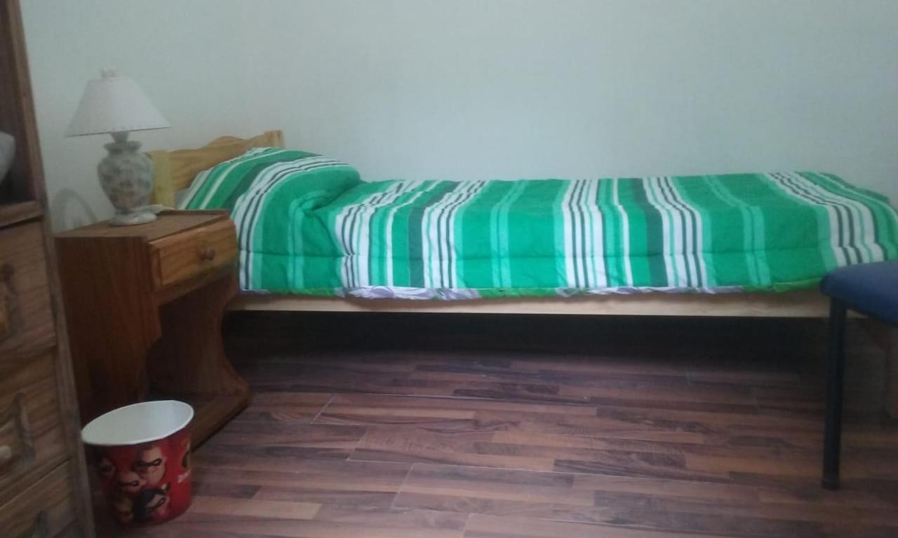 Habitac Indiv Casa De Familia, Flores Buenos Aires Esterno foto