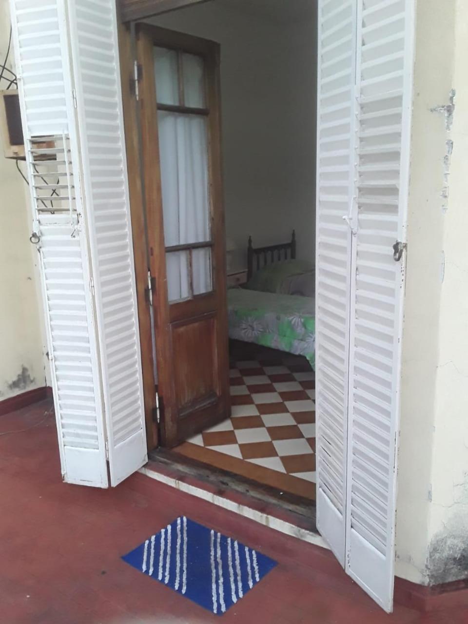 Habitac Indiv Casa De Familia, Flores Buenos Aires Esterno foto